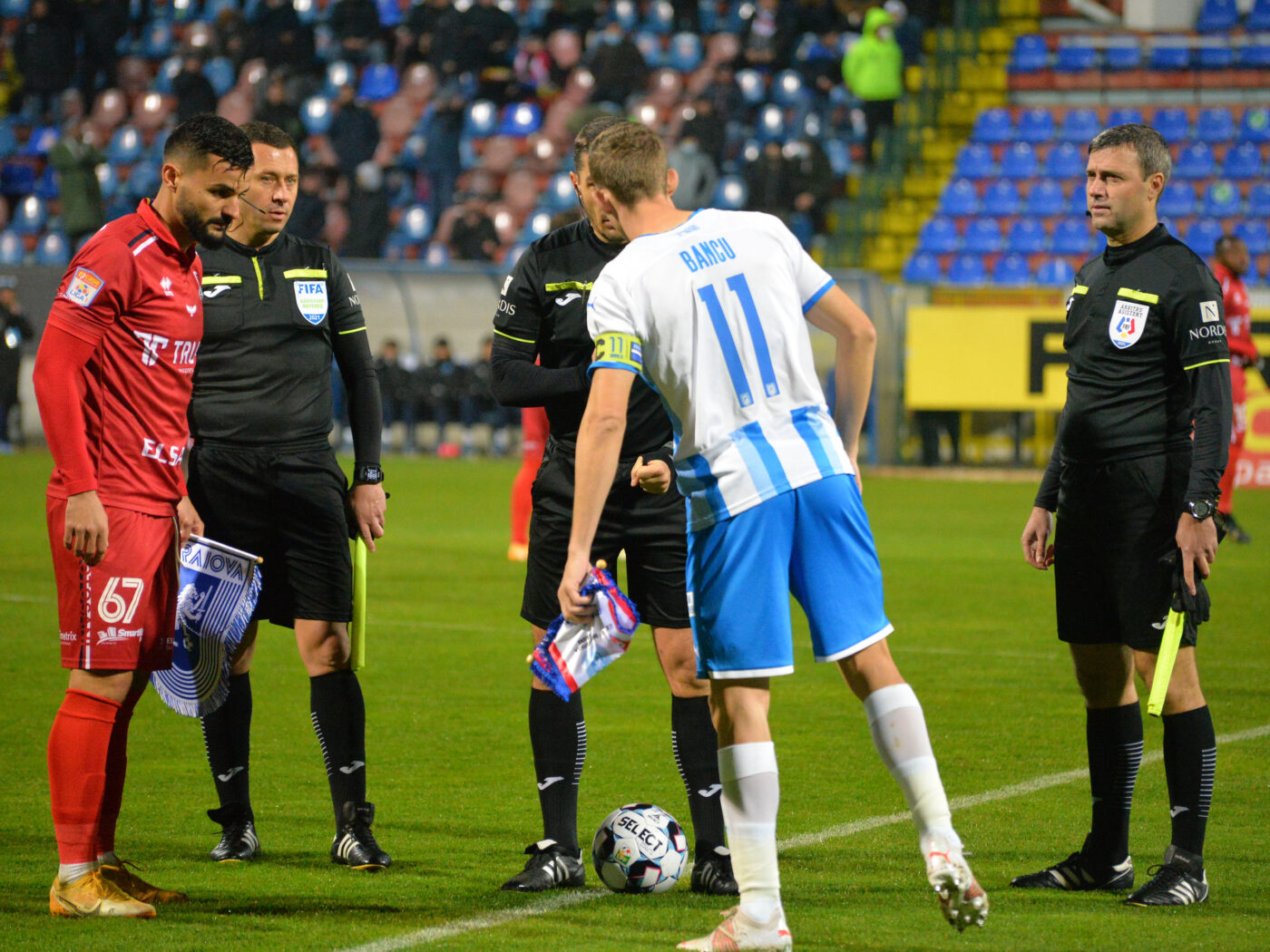 Au spart vestiarul echipei din Superliga. Cei trei tineri au furat bunuri de 20.000 de lei, dar nu s-au bucurat prea mult timp de ele