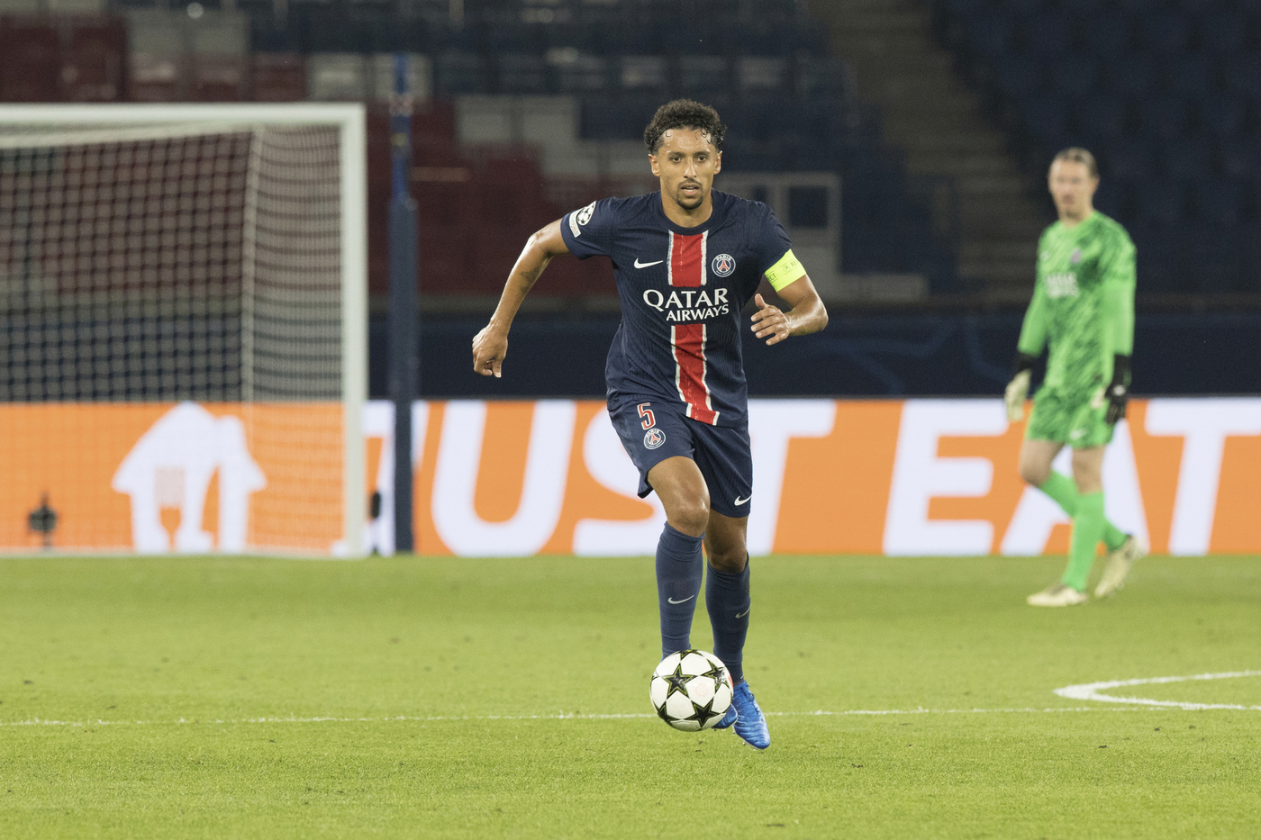 Brazilianul Marquinhos l-a făcut praf pe Istvan Kovacs la Canal +. A dat vina pe român pentru eșecul lui PSG la Bayern Munchen: „Toate deciziile au fost pentru ei”