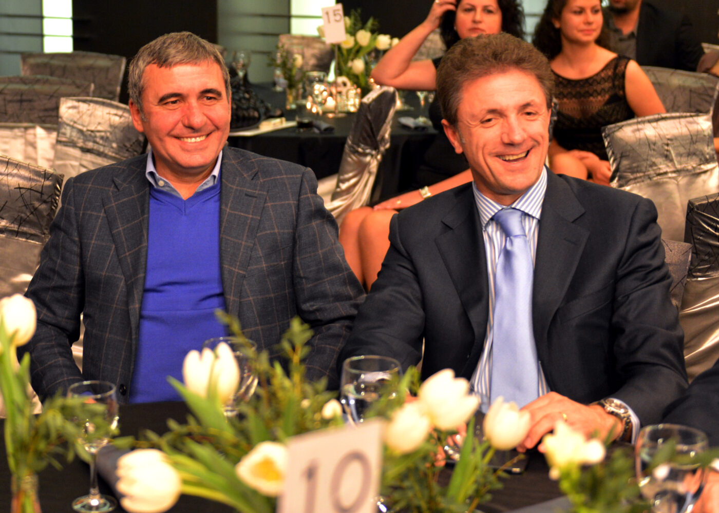 Ce au scris Gheorghe Hagi și Gică Popescu de ziua clubului FC Barcelona