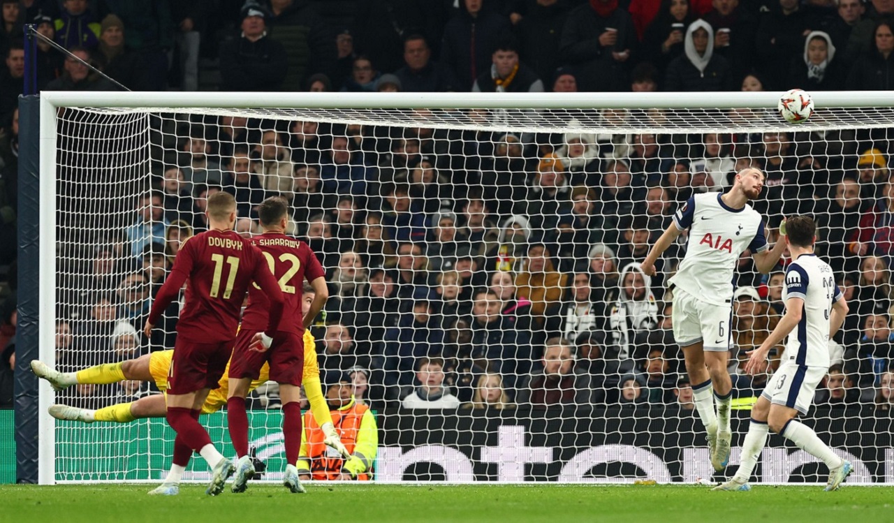 Ce notă a luat Radu Drăguşin după ce a fost integralist în Tottenham – AS Roma 2-2