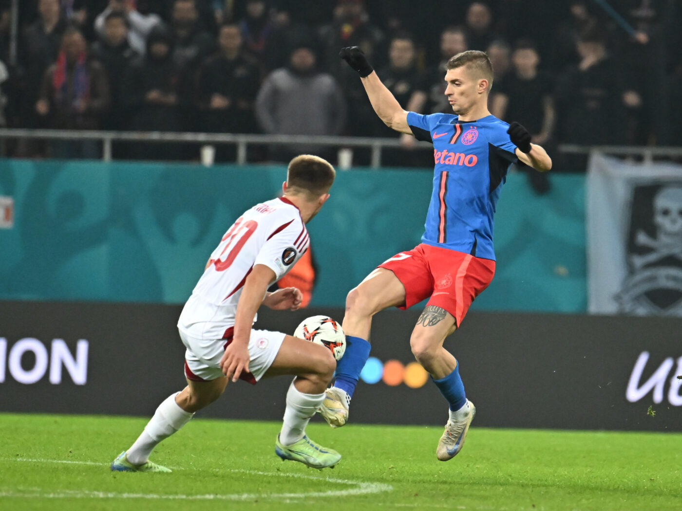 Ce s-a întâmplat la pauza meciului cu Olympiacos în vestiarul FCSB. Florin Tănase a recunoscut, în direct, la TV
