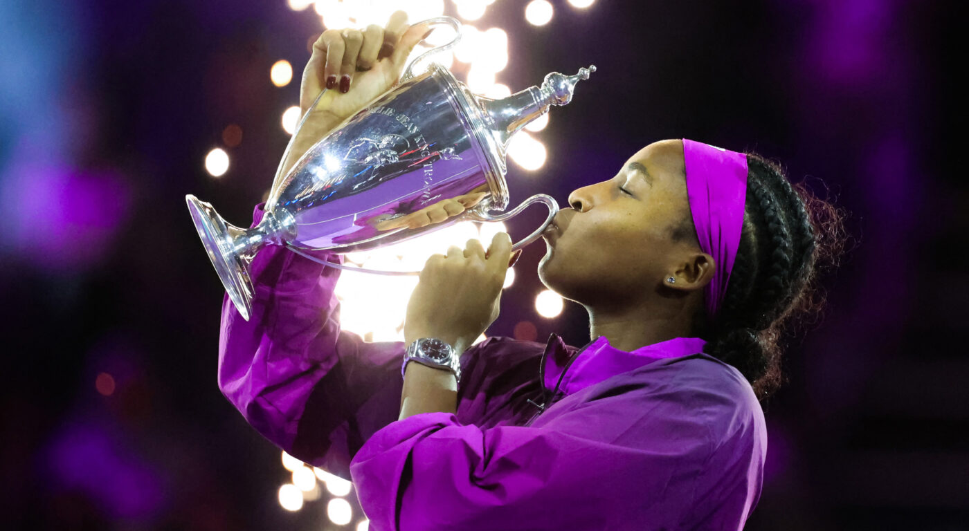 Coco Gauff a câștigat Turneul Campioanelor într-un mod dramatic, după ce Qinwen Zheng a servit pentru meci!