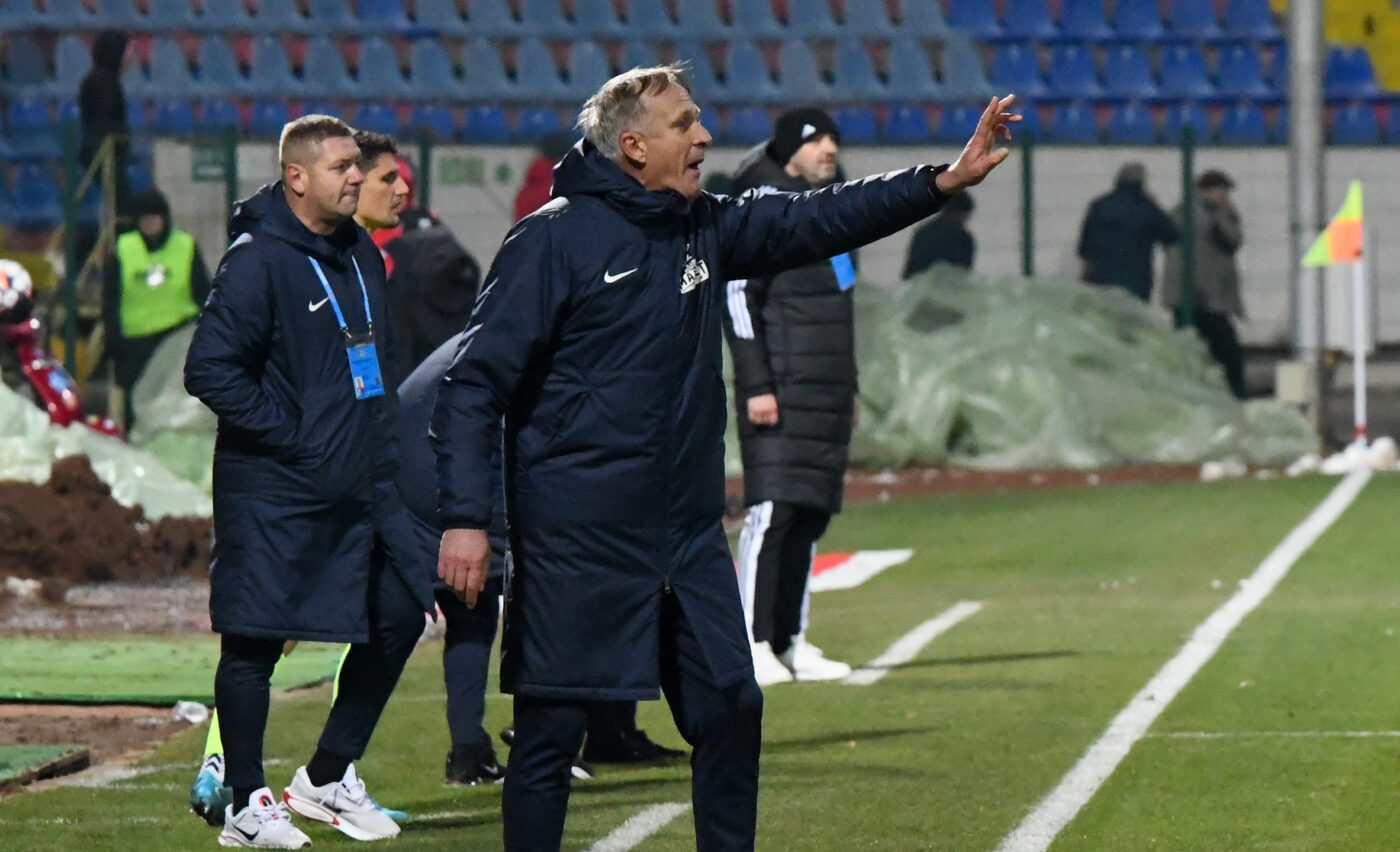 „Astea sunt scuze!”. Emil Săndoi, car de nervi după FC Botoșani – Poli Iași 1-1