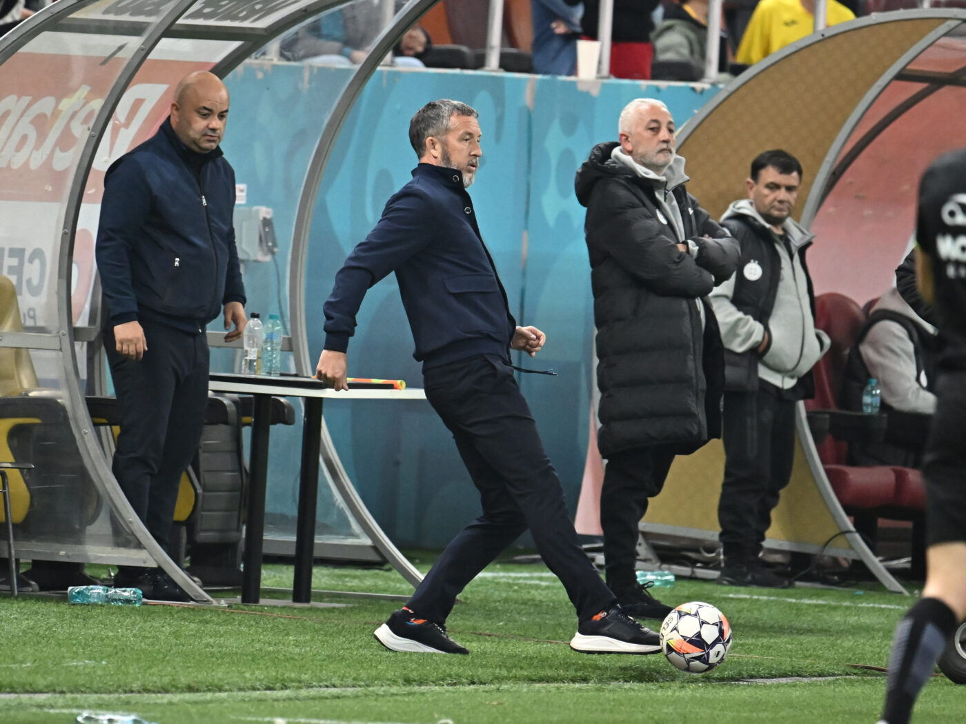 Fără precedent! Cu ce a venit Meme Stoica la studio pentru a demonstra că nu doar Gigi Becali are merite la FCSB