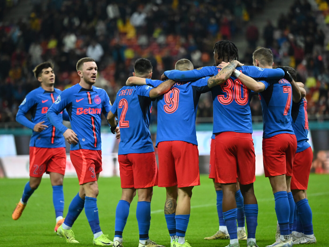 Fostul adversar al lui Olympiakos, convins că FCSB poate da o nouă lovitură de proporții în Europa League: „Au șanse și cu Manchester United! Ei pot să facă diferența!”. EXCLUSIV