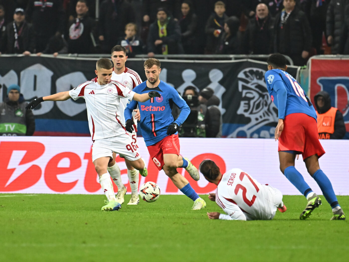 Gigi Becali a găsit vinovatul pentru faptul că FCSB n-a marcat cu Olympiacos. Nu e Bîrligea!