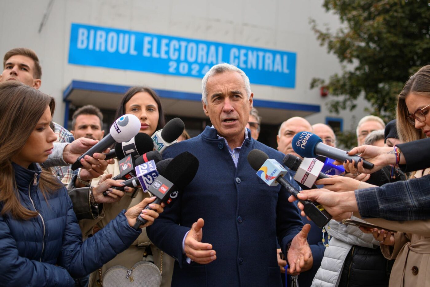 Scandalos! Imagini cu Gică Hagi și Ivan Patzaichin au fost folosite de Călin Georgescu în campania electorală fără acordul „Regelui” sau al familiei marelui canoist