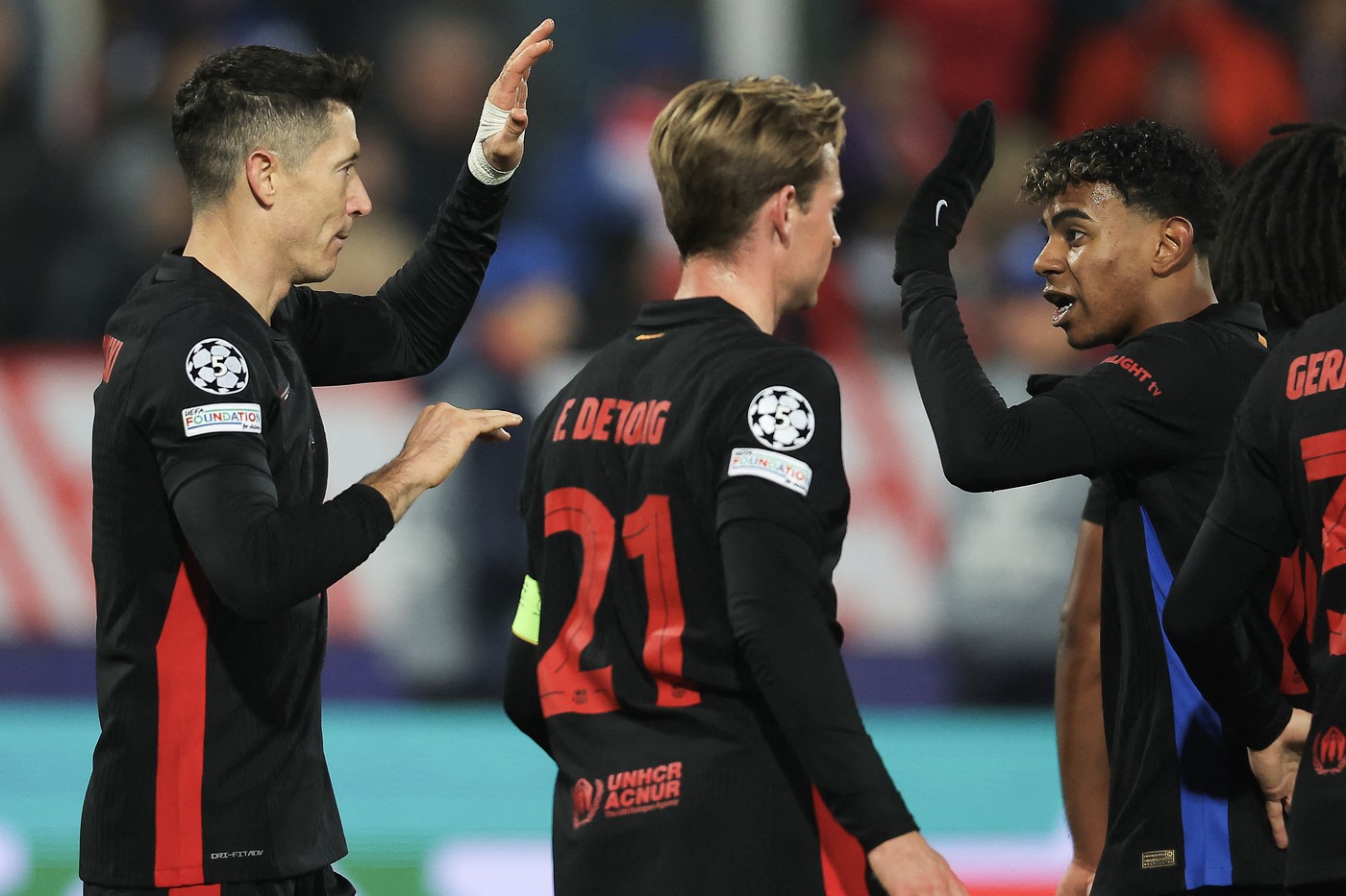 Inter Milano a câștigat derby-ul cu Arsenal, Diego Simeone a dat lovitura în prelungiri la Paris, în timp ce Barcelona s-a distrat la Belgrad cu Steaua Roșie. Toate rezultatele serii din etapa a 4-a a Ligii Campionilor!