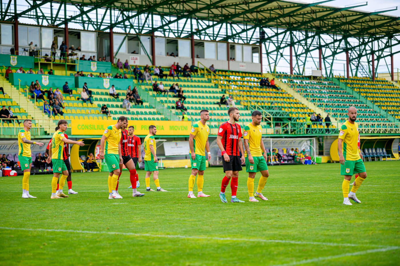 Lovitură dură încasată de FRF care perturbă încă o dată clasamentul! Încă o echipă s-ar putea retrage din campionat, ce mesaj clar le-a trimis primarul fotbaliștilor. EXCLUSIV