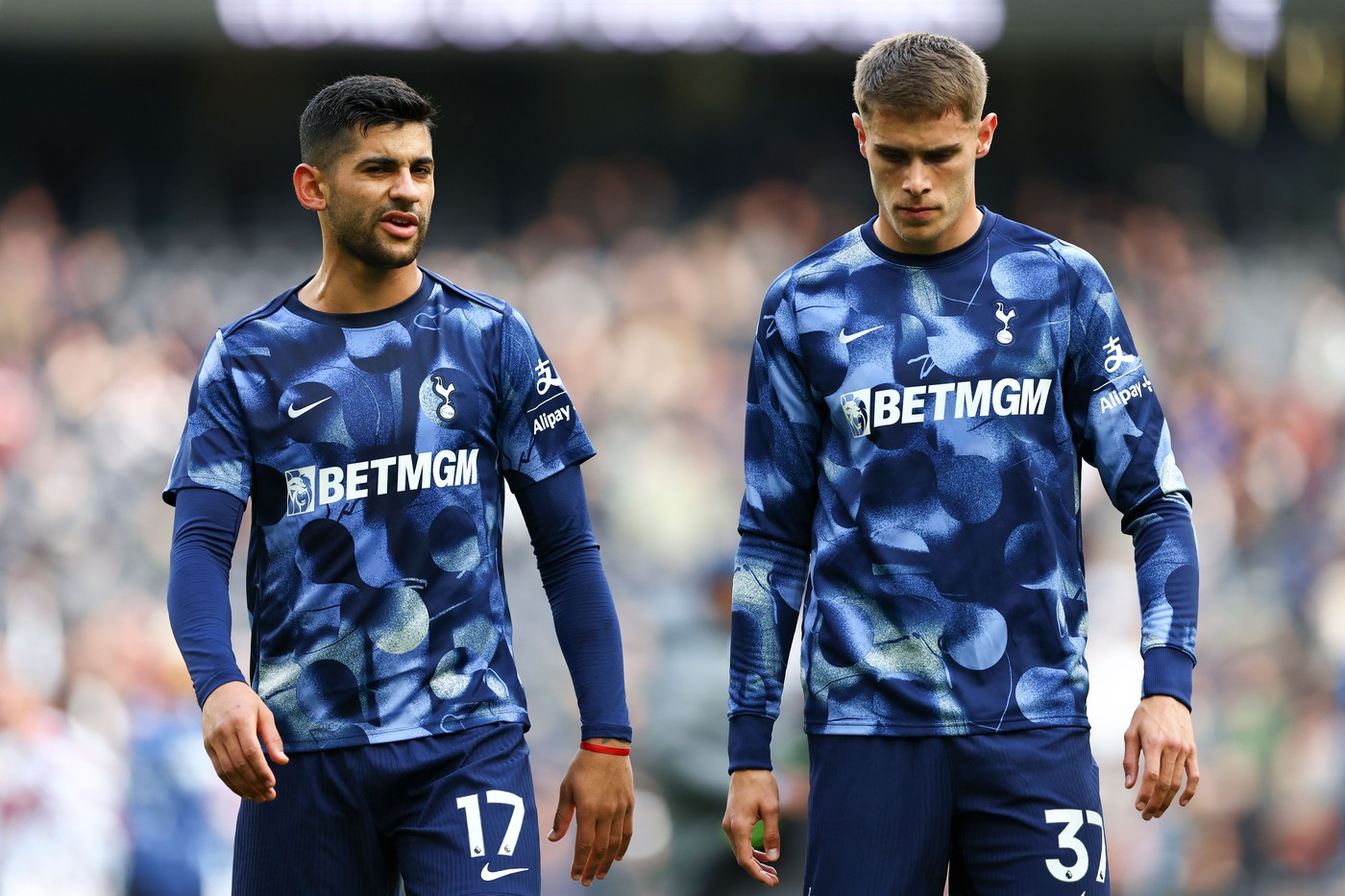 Marea problemă pentru care rivalul lui Radu Drăguşin la Tottenham nu vrea prelungirea contractului