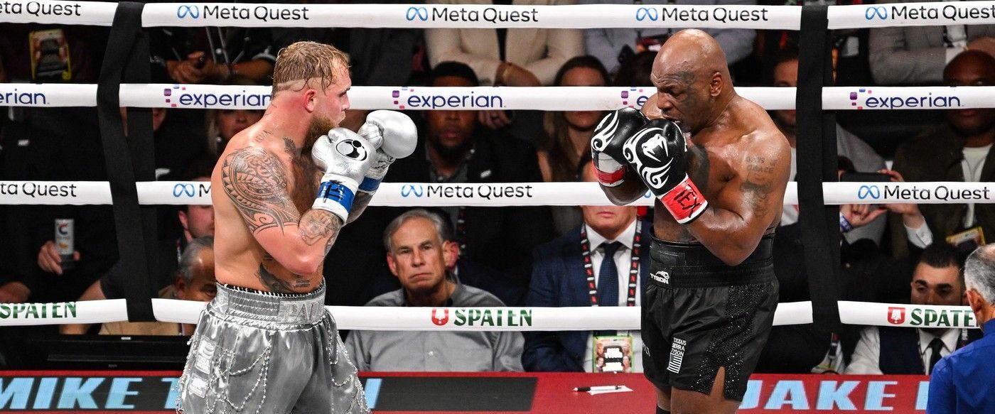 Meciul secolului dintre Mike Tyson și Jake Paul s-a transformat în farsa secolului! Publicul a huiduit masiv: cine a câștigat lupta ridicolă dintre cei doi