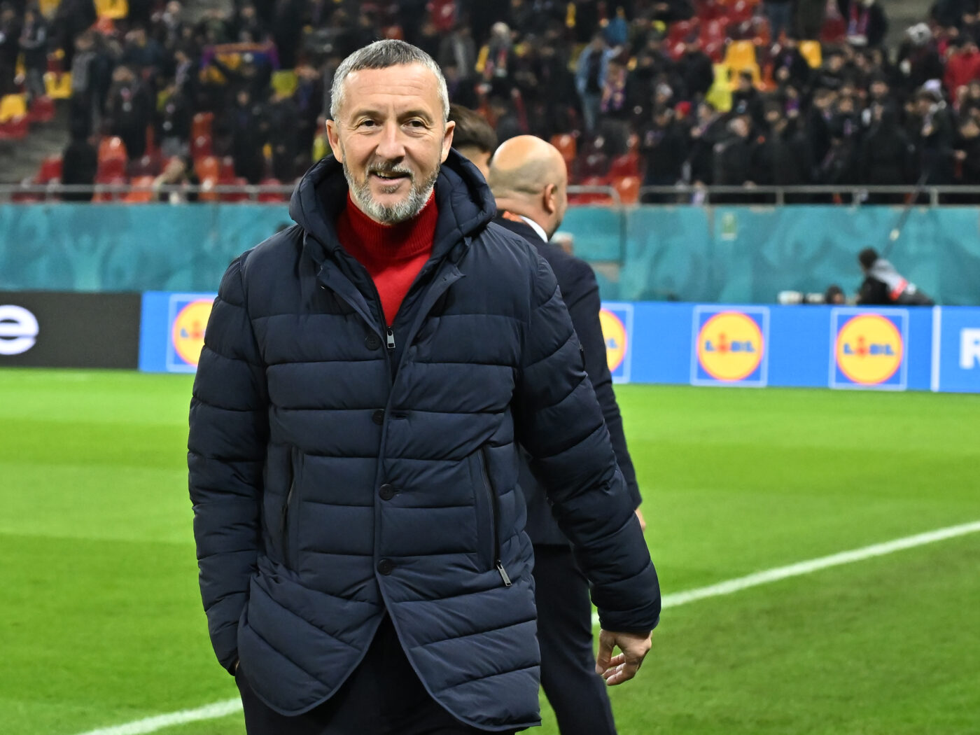 Meme Stoica a pus tunurile pe arbitrul meciului FCSB – Olympiacos, după ce l-a eliminat pe Daniel Bîrligea