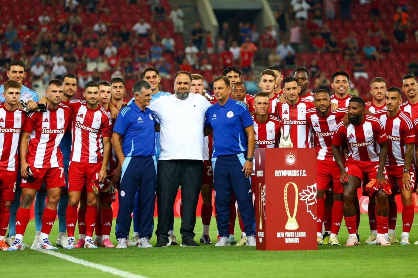 Nu e glumă! Cinci mii de fani ai lui Olympiacos sunt gata să invadeze Arena Națională la meciul cu FCSB: cum au petrecut grecii în Centrul Vechi!