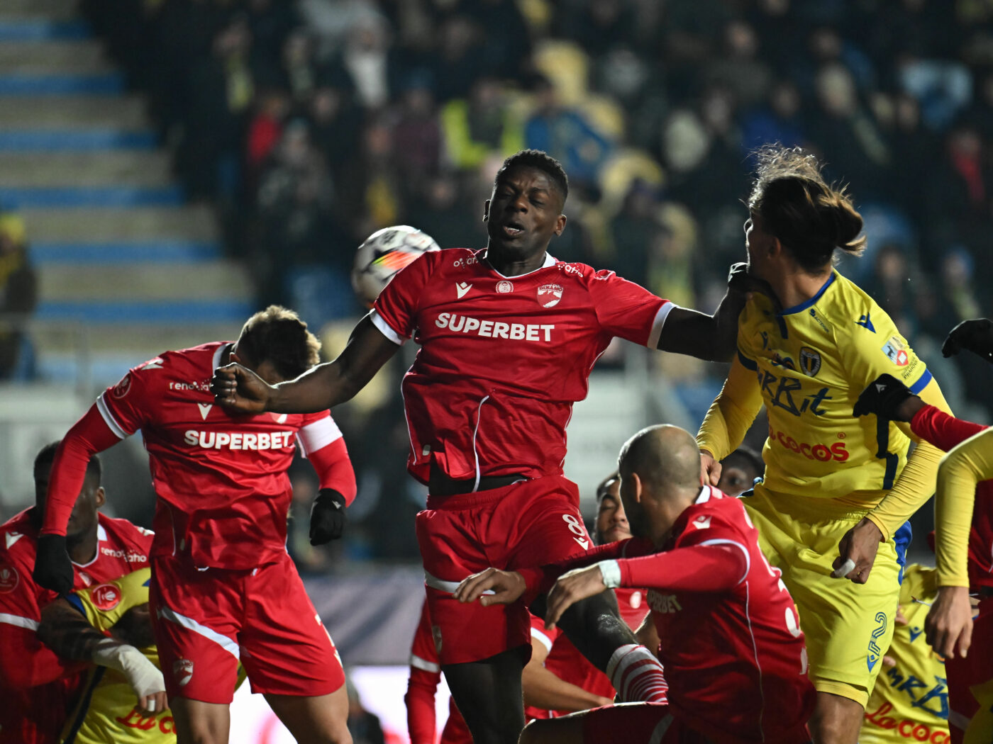 Petrolul Ploiești – Dinamo București 0-1, în etapa 17 din Superliga. „Câinii” câștigă pe „Ilie Oană” și urcă pe locul trei