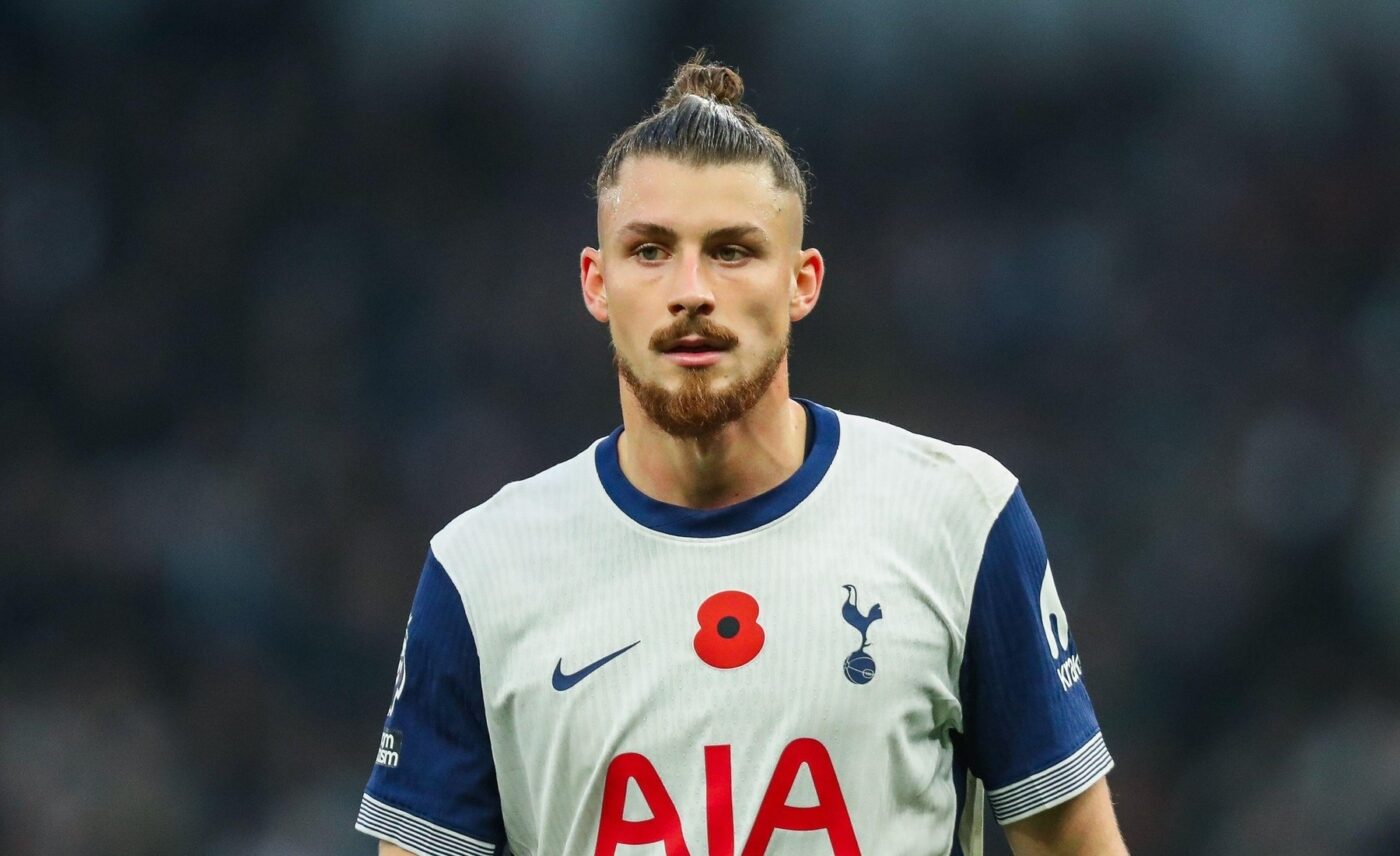 Reacția englezilor după ce Fabrizio Romano a vorbit despre transferul lui Radu Drăgușin de la Tottenham: „El deja vrea să plece”