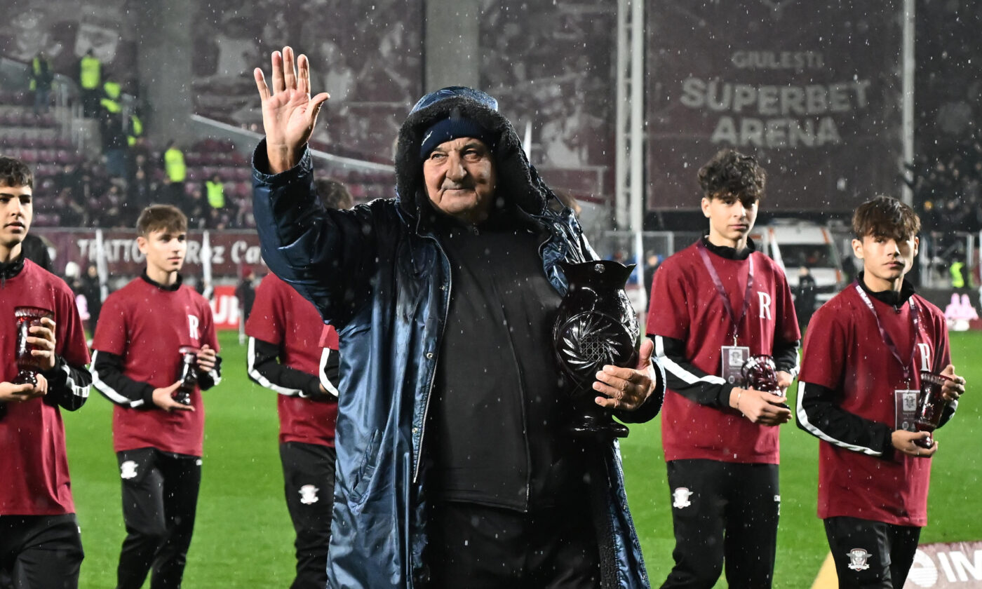 „Dă-le naiba de vedete! Să facă foamea la ei acolo”. Rică Răducanu, înfuriat de Boupendza, susține că dacă era jucător la Rapid îi aplica gabonezului o corecție fizică în vestiar