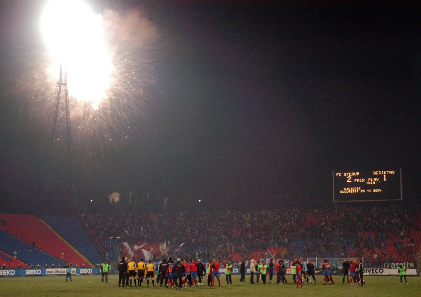 România, Steaua! Europa, Steaua! Imaginile emoționante ale sărbătorii roș-albastre în cupele europene spre „minunea” cu Valencia, în loc de PAOK și Midtjylland, fix acum 20 de ani: ce s-a schimbat și ce a rămas la fel? SPECIAL