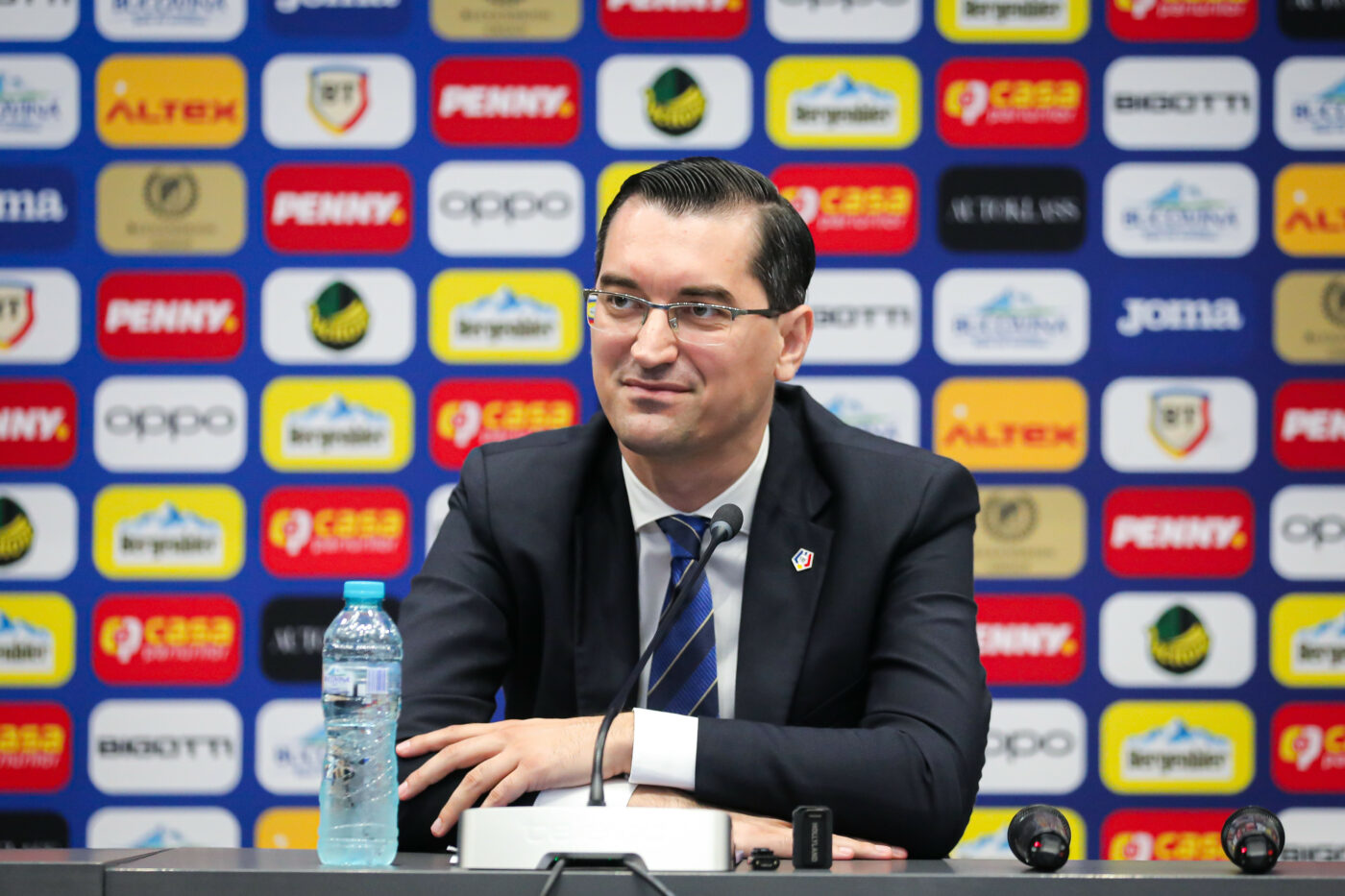 S-a aflat gestul pe care Răzvan Burleanu l-a făcut când s-a întâlnit cu președintele Federației de Fotbal din Kosovo