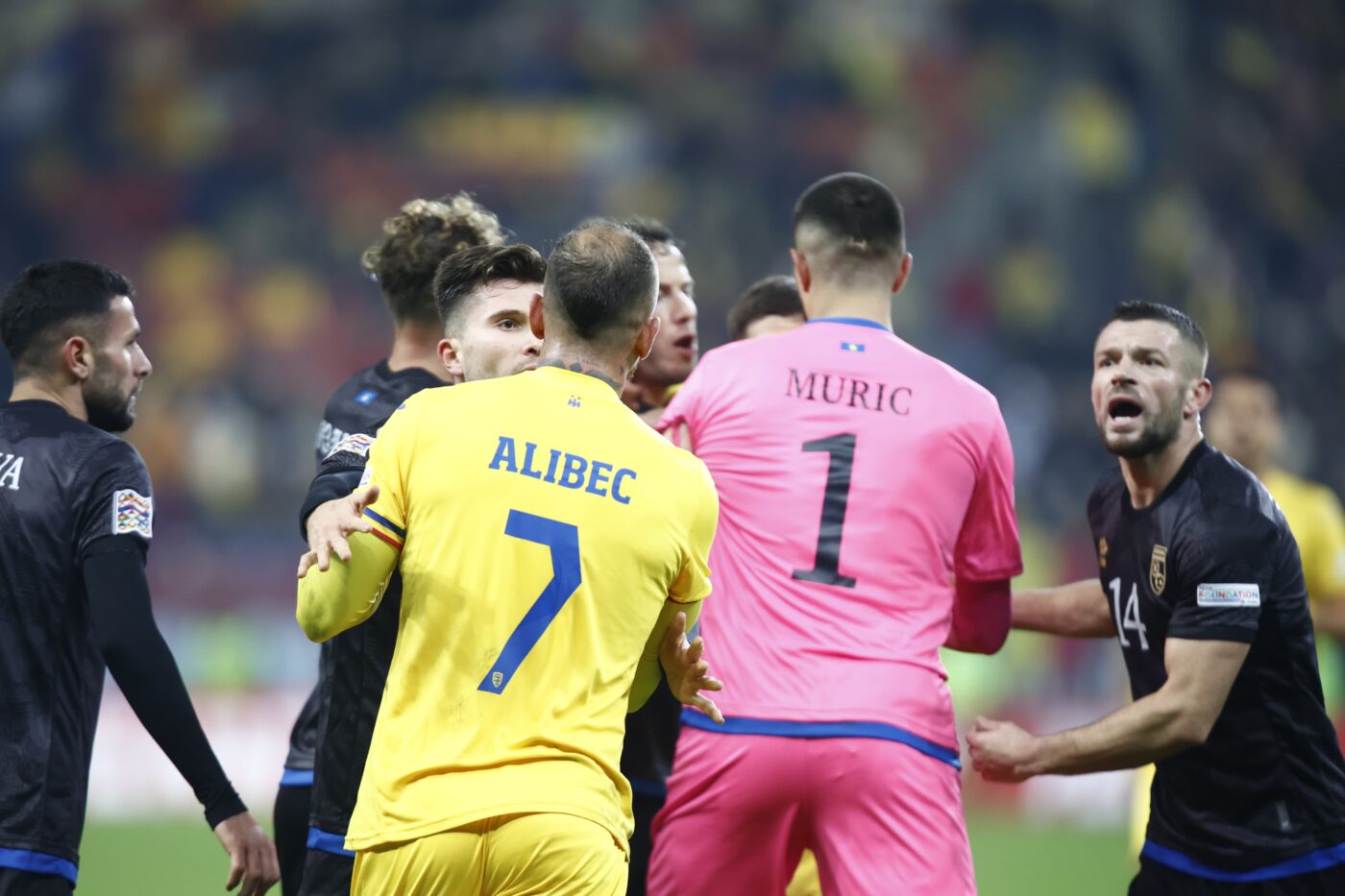Scenele nemaivăzute din România – Kosovo au făcut înconjurul Europei. Ce au scris francezii de la L’Equipe: „Scandări rasiste”