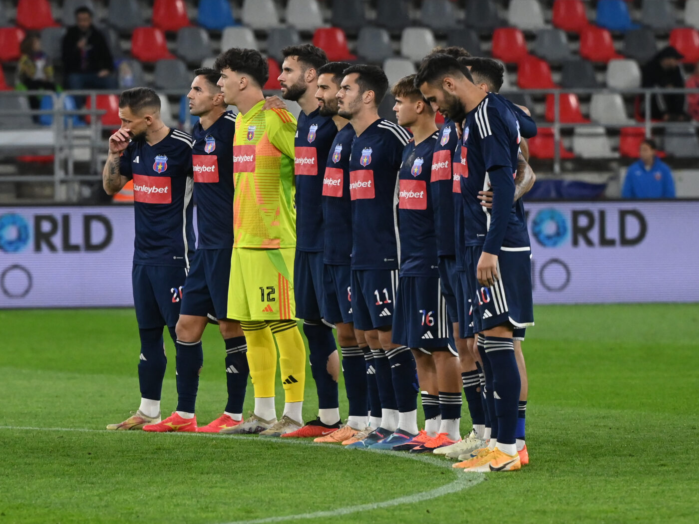 Steaua, bună de plată din cauza trivialităților! FRF a amendat-o dur
