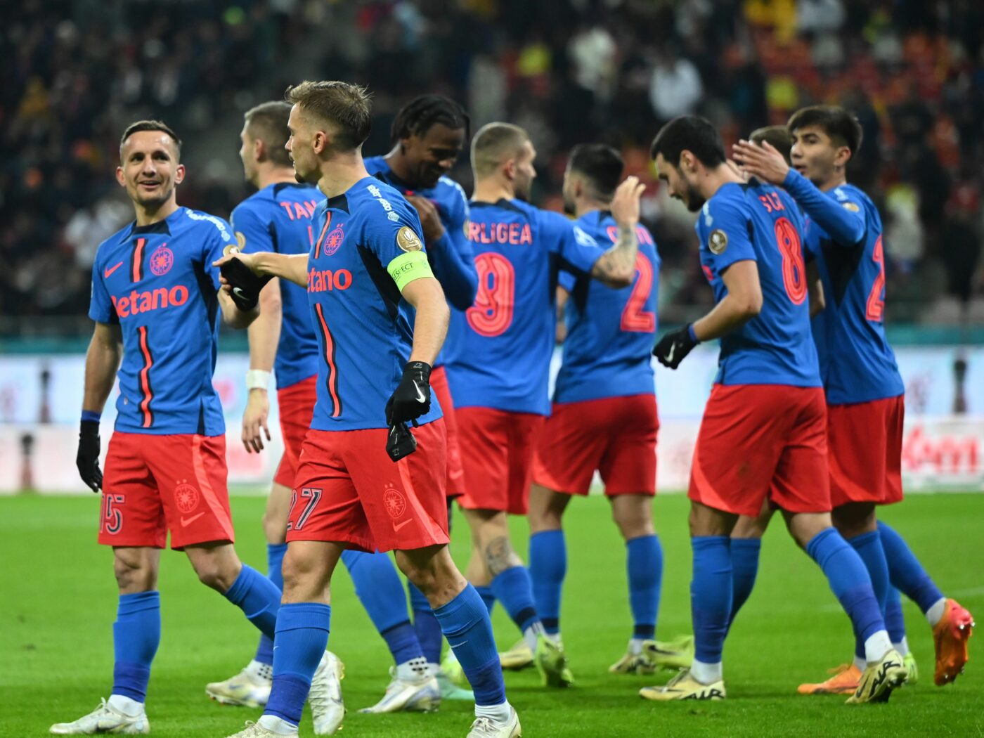 Surprizele lui Gigi Becali din echipa de start a FCSB din meciul cu Olympiacos!