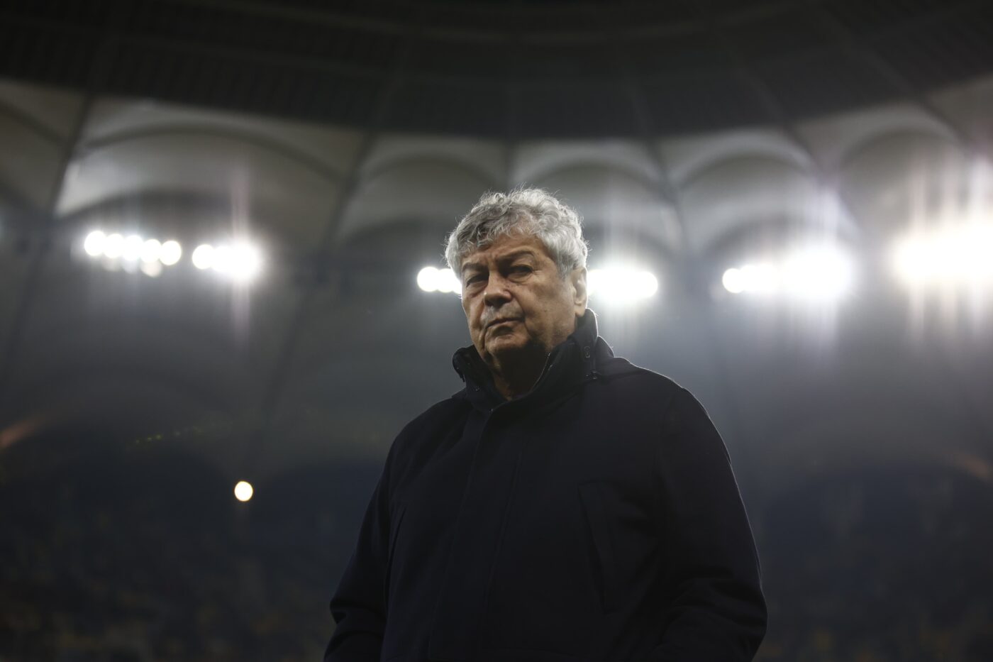 UEFA, așa de cuminți am fost în tribune, că nici pe teren n-am mișcat nimic! Cronică de Gabriel Berceanu la România – Kosovo: pânza visului muncit și coviltirul de iluzii al lui Mircea Lucescu