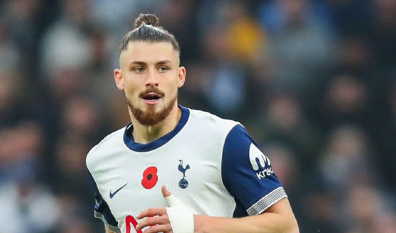 Veste perfectă pentru Radu Drăguşin. Decizia lui Ange Postecoglou pentru meciul Tottenham – AS Roma