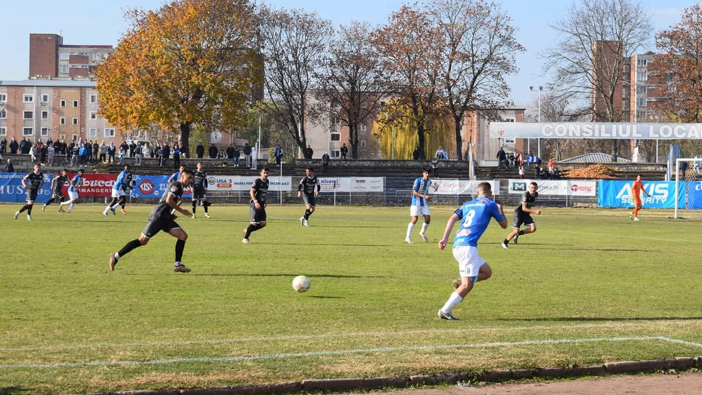 Probleme mari la un club din Liga 2! Jucătorii și stafful sunt neplătiți de aproape trei luni, iar președintele a renunțat la funcție: ”M-am săturat să aduc bani de acasă!” S-a discutat chiar și despre desființare