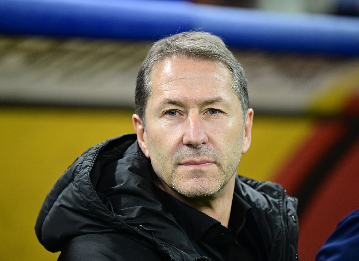 „E o anarhie! Selecționerul Foda stătea ca un cățeluș”. Consilierul FRF i-a distrus pe jucătorii din Kosovo, după decizia UEFA și victoria României