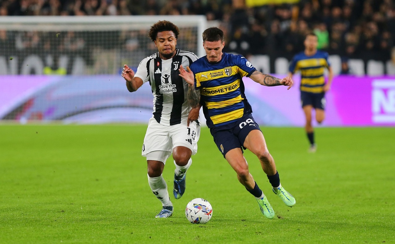 „Flash” Dennis Man i-a bulversat pe fotbaliștii lui Juventus. Italienii au citit pe buzele unui jucător torinez ce a spus, în disperare, după faza în care românul s-a distrat cu apărarea lui Motta