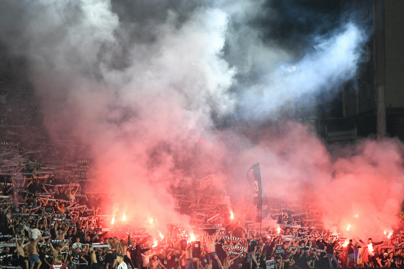„Se rupe” Cluj Arena la derby-ul dintre U și FCSB: „Meci cu casa închisă, o să dăm și ultimele bilete”. Dinamoviștii sar în ajutorul ardelenilor. EXCLUSIV