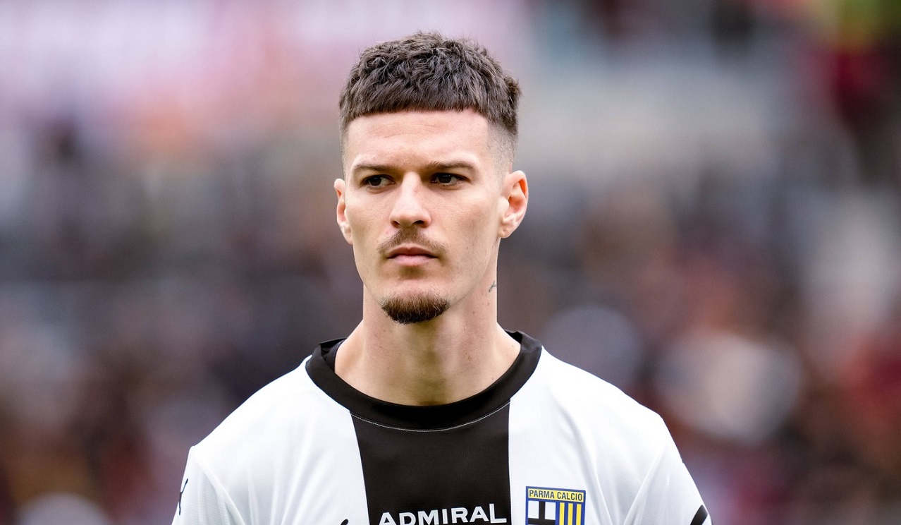 Absolut dezastruos! Cifrele horror ale lui Dennis Man din meciul cu AS Roma i-au făcut pe ziariștii din Parma să îl numească așa pe român