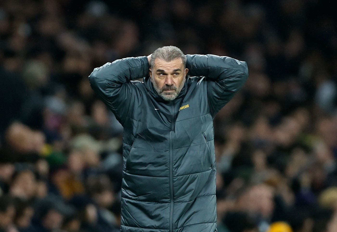 Ange Postecoglou a răbufnit după ce a fost nevoit să-l înlocuiască pe Cristian Romero cu Radu Drăgușin în Tottenham – Chelsea 3-4: „E o dezamăgire uriașă”