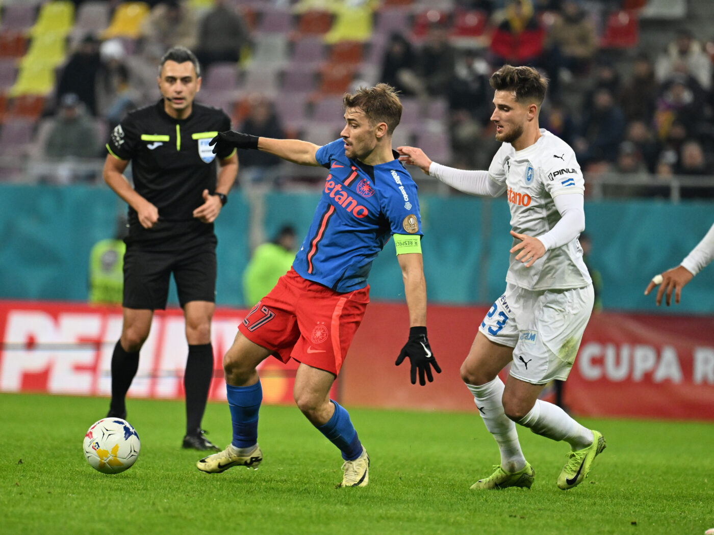Ce n-ai văzut la TV în FCSB – Universitatea Craiova 0-2. Prima vedetă a roș-albaștrilor care s-a dus glonț la Peluza Nord după eliminarea din Cupa României. Cum au reacționat fanii