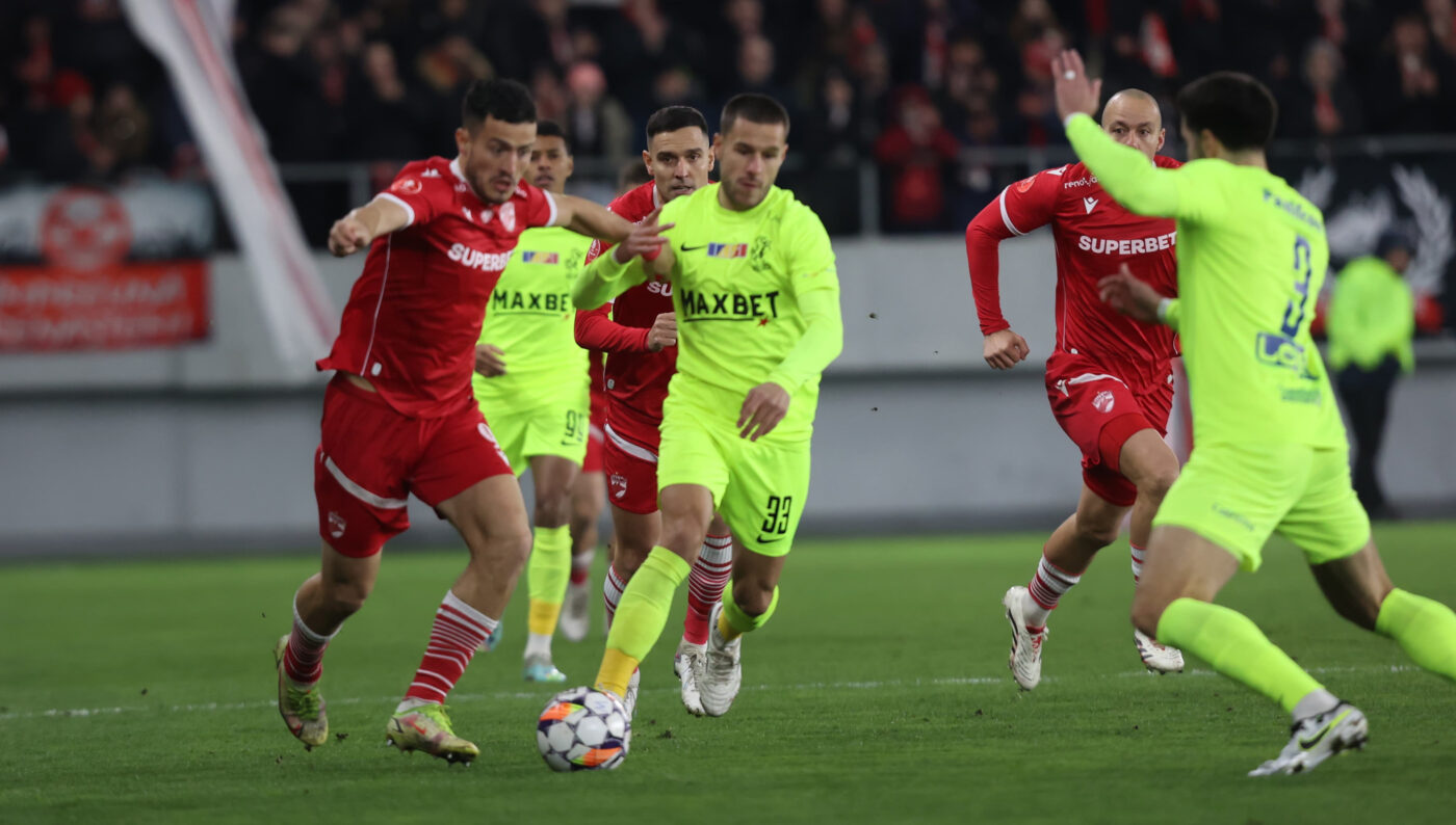 Dinamo București – Poli Iași 2-0, în etapa 20 din Superliga. „Câinii” sunt, din nou, pe primul loc în clasament