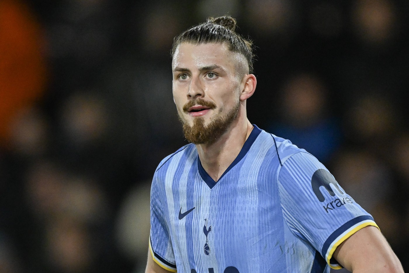 E jale mare la Tottenham și Radu Drăgușin a ajuns unica salvare. Presa engleză a dat verdictul: „Postecoglou va trebui să experimenteze cu Chelsea”