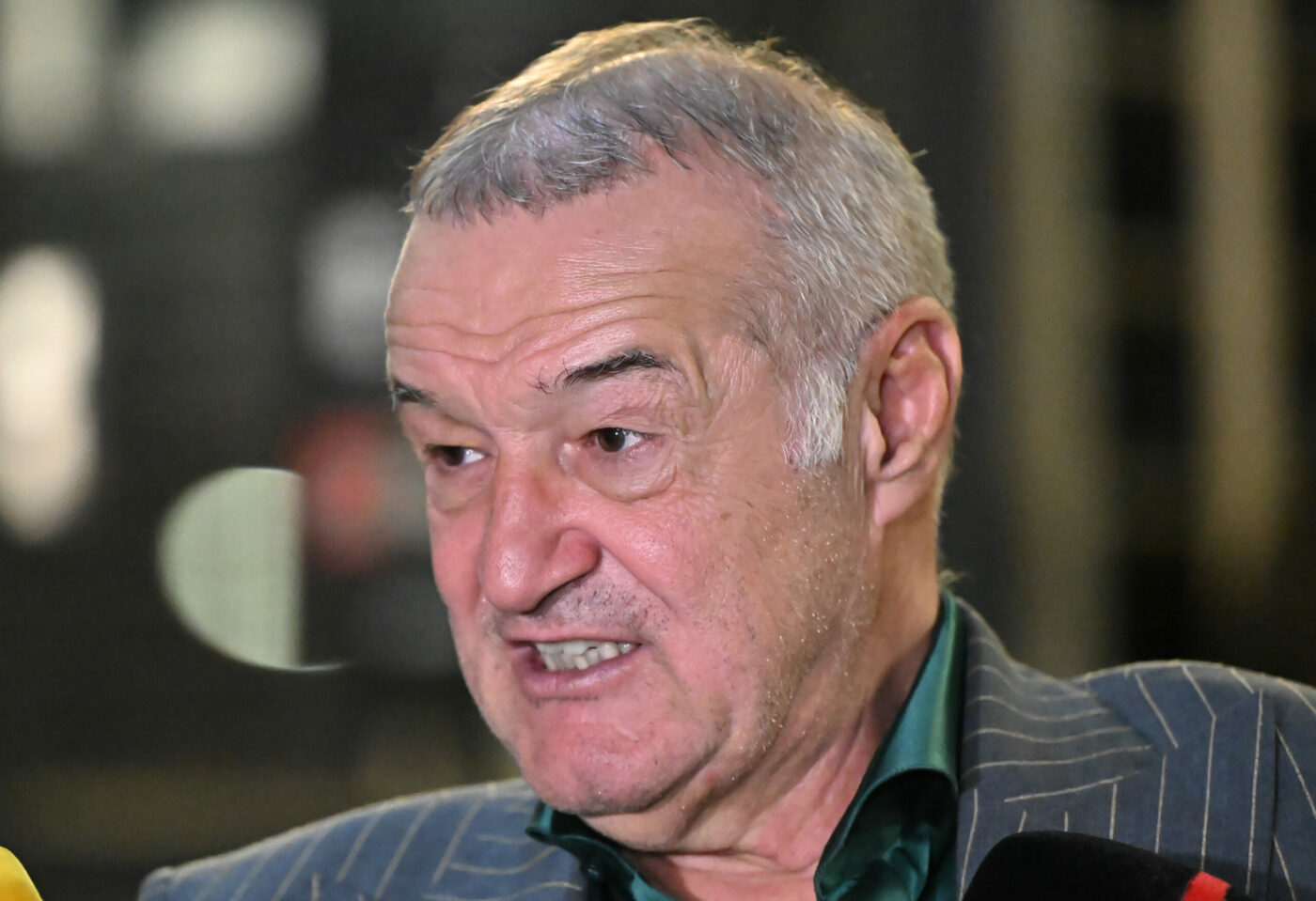 Gigi Becali, în conflict cu un jurnalist! Ce s-a întâmplat pe holurile Parlamentului! „O să fac o plângere penală”. De la ce a pornit scandalul