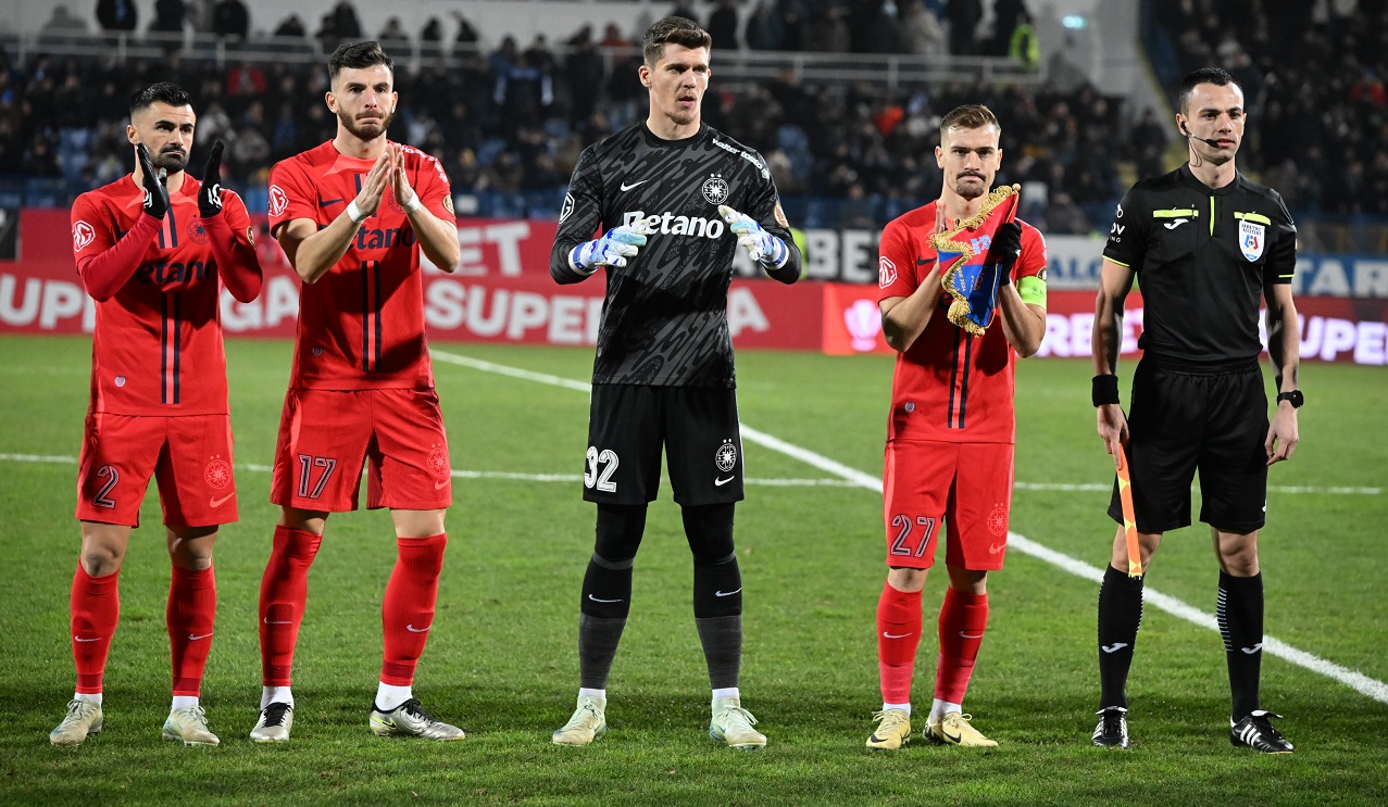 Gigi Becali vinde tot de la FCSB. După ce a anunțat că e gata să îl dea pe Darius Olaru, patronul a decis de Crăciun prețul pentru care se desparte de un alt titular cu greutate: „Tată, dacă dau banii, pleacă”