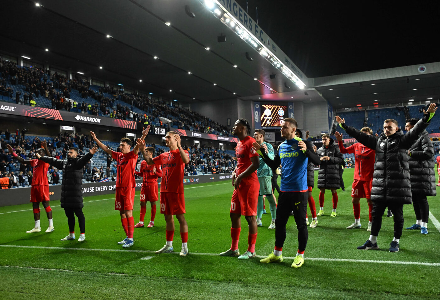 Joacă la FCSB, dar vorbește constant cu rivalul de la Dinamo București: „Mă sună să-mi mulțumească”