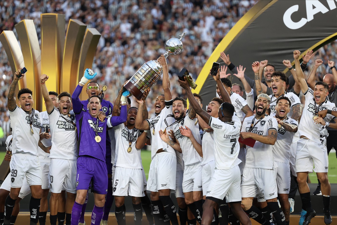 Moment istoric în fotbal: un club care nu mai câștigase niciodată trofeul e noua campioană a Copei Libertadores!