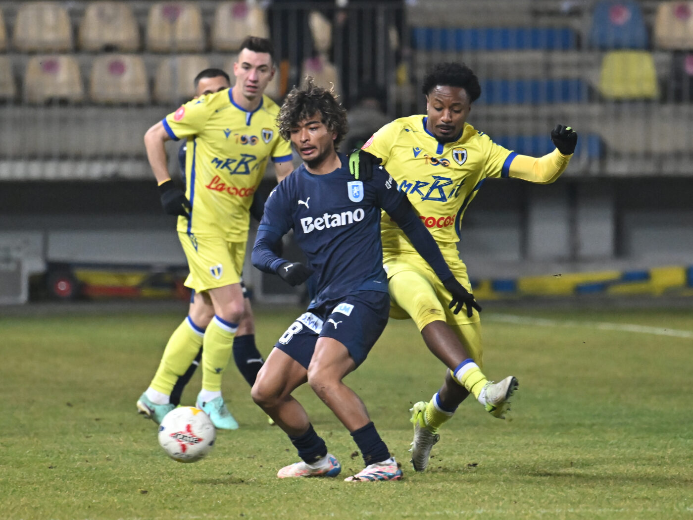 Petrolul Ploiești – Universitatea Craiova, ora 20:00, Live Video Online în etapa 19 din Superliga. Echipele de start. Cele două formații continuă lupta pentru play-off