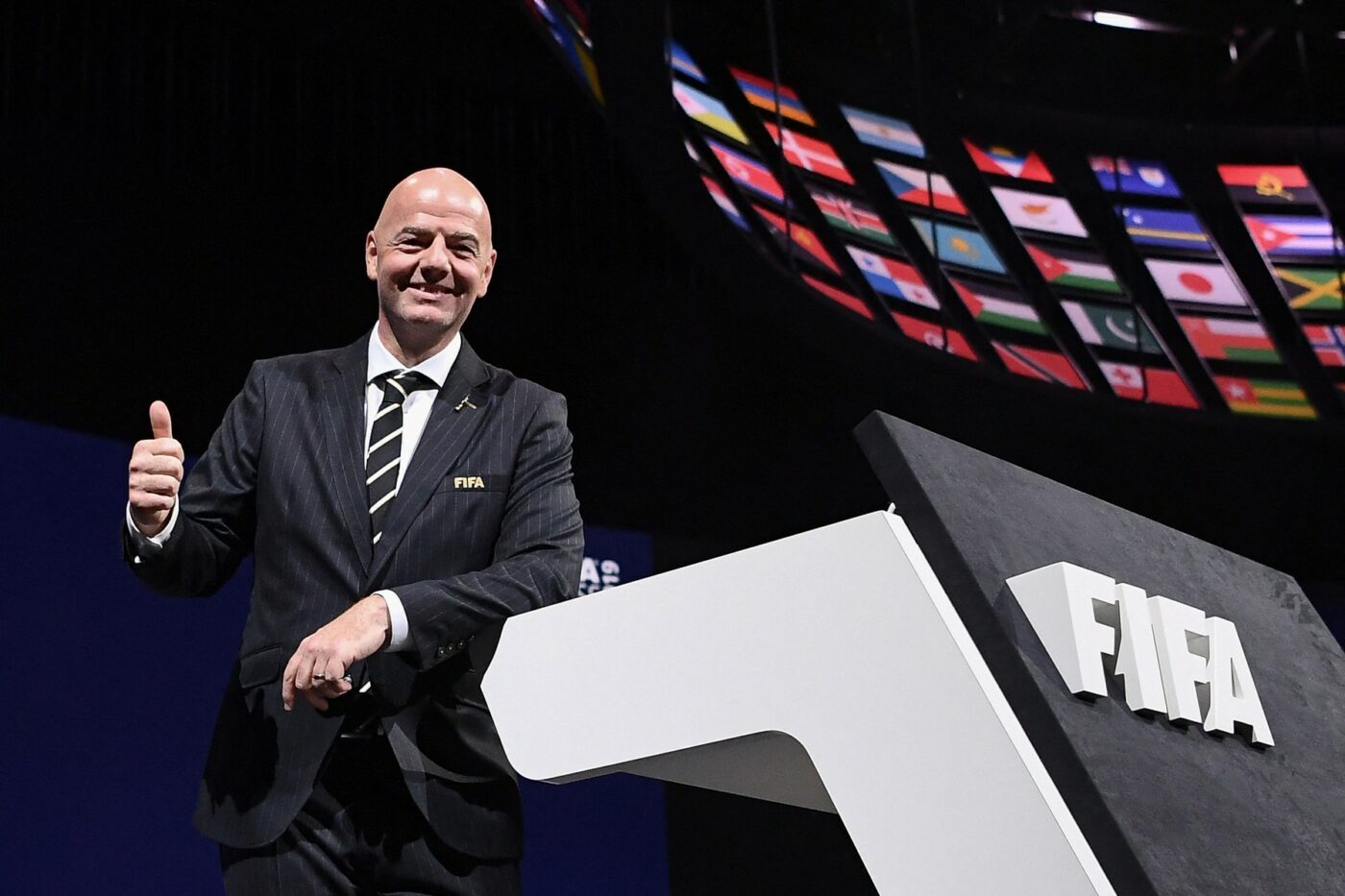 Premieră în istoria fotbalului! Gigantul Netflix va transmite următoarele două Campionate Mondiale, după ce a semnat cu FIFA