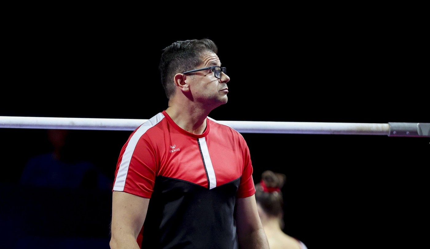 Presa străină a reacționat despre vestea că antrenorii de la lotul României de gimnastică au acceptat oferta să le antreneze pe americance. Cazul Ana Bărbosu versus Jordan Chiles, văzut din noua perspectivă