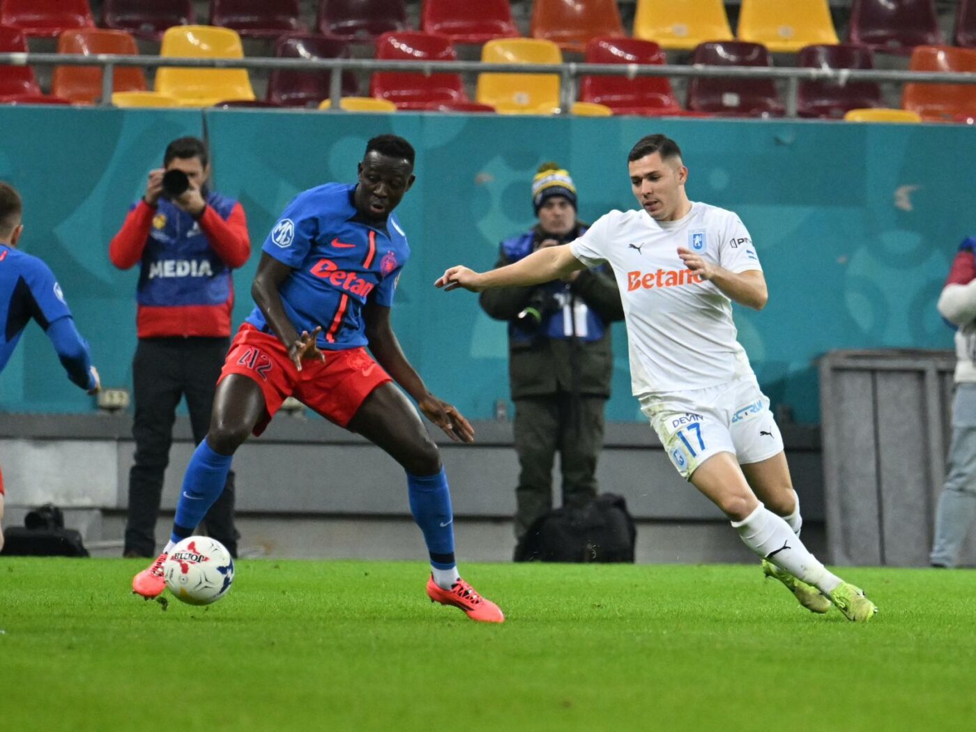 Reacţii entuziaste din Costa Rica, după ce Carlos Mora a marcat primul său gol pentru Universitatea Craiova: „Talentul și versatilitatea lui au fost recunoscute”