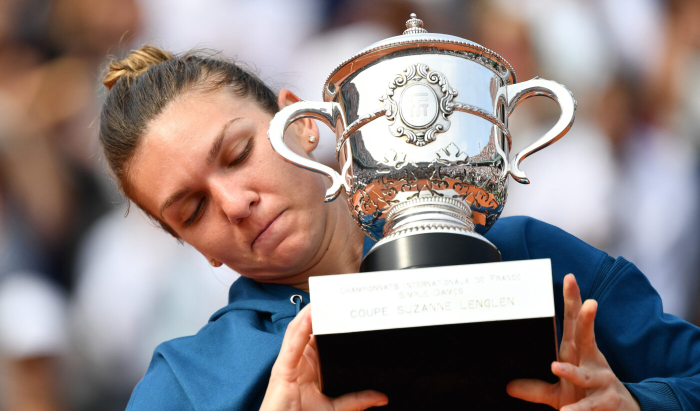 Simona Halep apare în albumul „Cutiile de trofee Louis Vuitton” cu imaginea bucuriei supreme de la Roland Garros