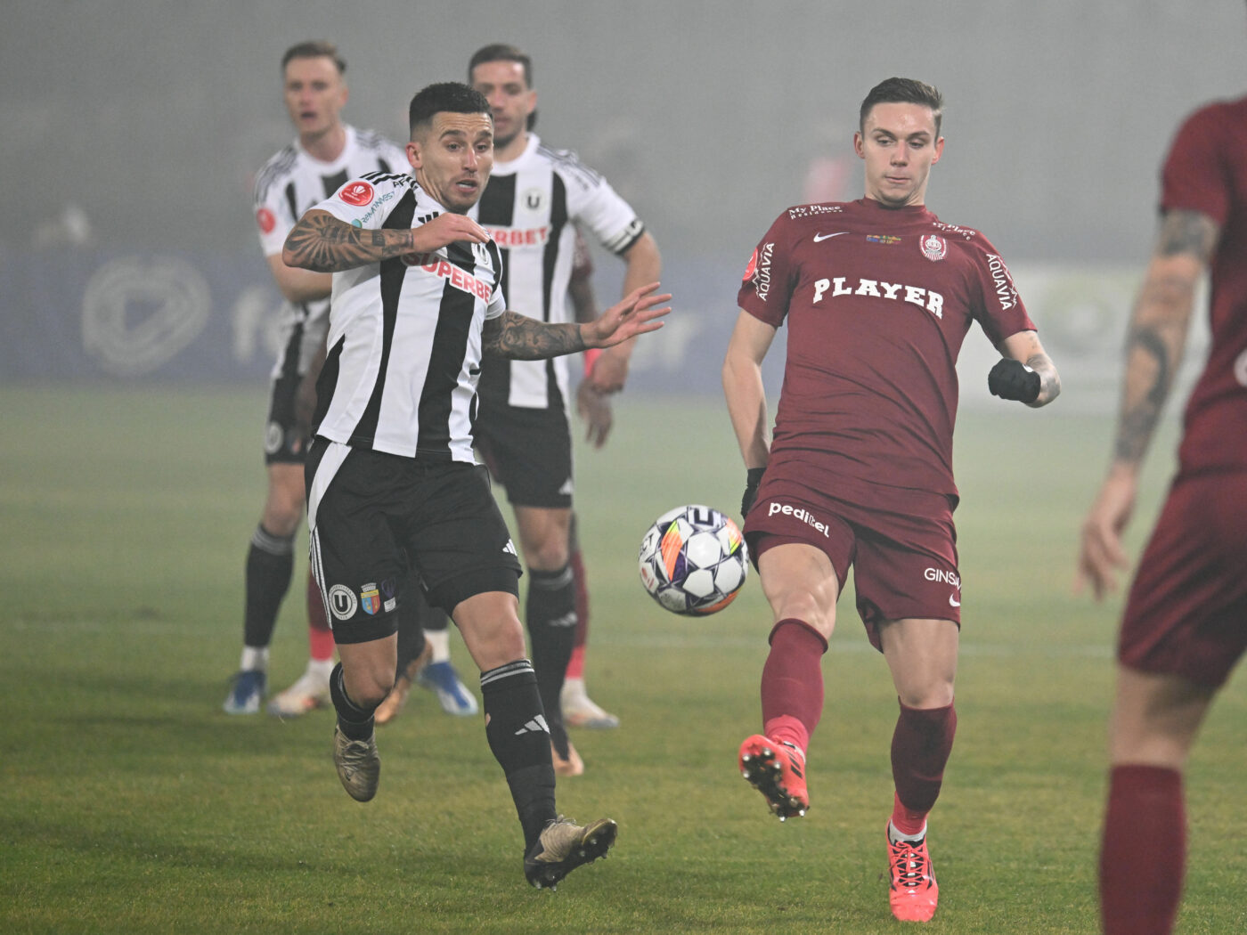 Universitatea Cluj – CFR Cluj 0-1 Live Video Online, în etapa 19 din Superligă. Louis Munteanu deschide scorul cu mari emoții dintr-un penalty provocat de Ovidiu Bic! PAUZĂ