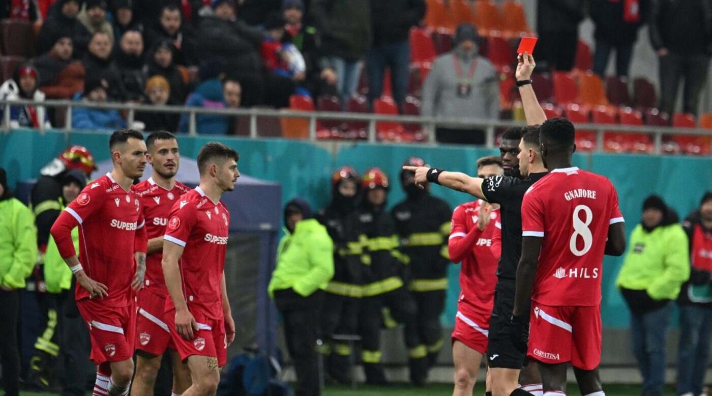 Verdictul specialistului: decizie greșită! Cum a gafat incredibil arbitrul Marian Barbu, în cea mai controversată fază din Dinamo – Rapid