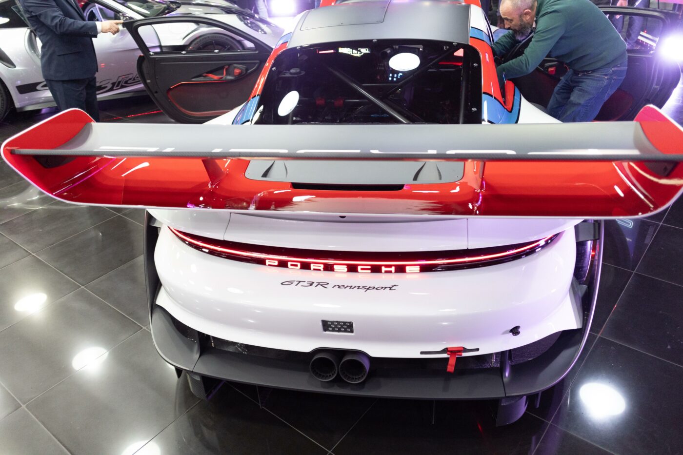 Ion Țiriac Acostează Luxul: Două Porsche Rarisime De 1,5 Milioane de Euro În Colecția Personală! 2 Porsche 911 GT3 R Rennsport