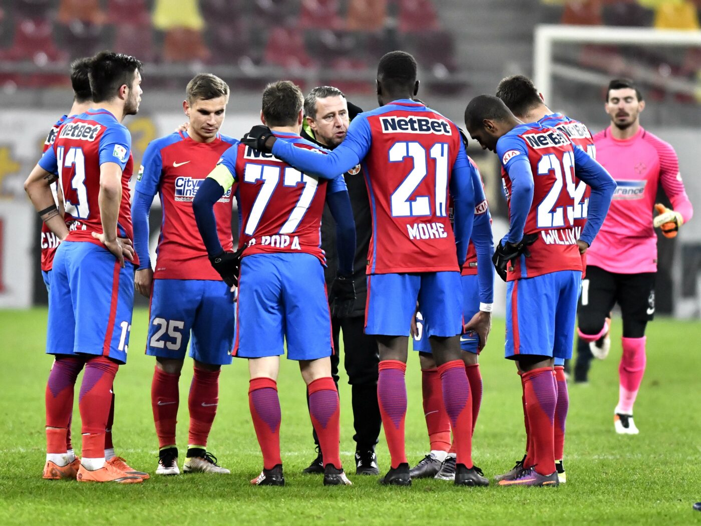 „Venea președintele și spunea: câștigați cu 2-0 sau pierdeți cu 0-2”. A obținut cele mai mari performanțe cu FCSB și a recunoscut că a participat la blaturi: „S-a întâmplat și la Steaua”