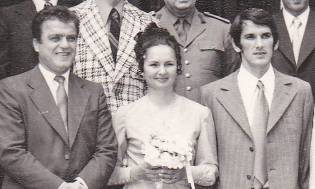 A murit Cornel Oțelea! Fotografie DOCUMENT de acum 50 de ani cu marele campion, naș la nunta lui Radu Voina. În imagine apar o mulțime de campioni mondiali lângă miri. FOTO